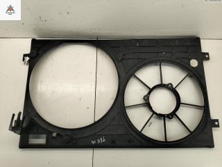 диффузор вентилятора Volkswagen Golf 4 поколение 2002, 1.6 л., бензин, МКПП, чёрный, хетчбэк 3 дв., 1J0121207T