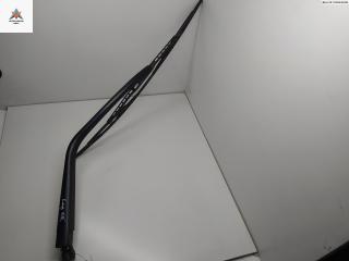 Щеткодержатель (поводок стеклоочистителя) задний Renault Laguna 1 поколение [рестайлинг] 1999, 1.6 л., бензин, МКПП, красный, хетчбэк 5 дв., 7700414504