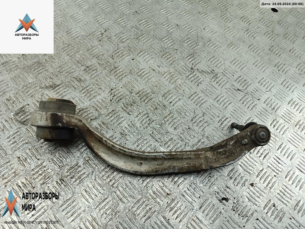 рычаг передний правый Volkswagen Passat B5 1999, 2.3 л., бензин, АКПП, синий, универсал, 4D0407696J - фото №1