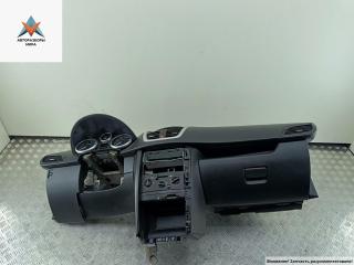 панель передняя салона (торпедо) Peugeot 207 1 поколение 2007, 1.4 л., бензин, МКПП, красный, хетчбэк 3 дв.