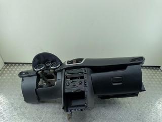 панель передняя салона (торпедо) Peugeot 207 2007, 1.4 л., бензин, МКПП, красный, хетчбэк 3 дв.