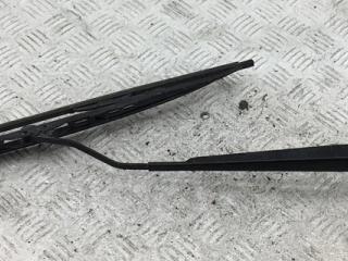 Щеткодержатель (поводок стеклоочистителя) передний Nissan Almera N16 [рестайлинг] 2002, 1.5 л., бензин, МКПП, красный, хетчбэк 5 дв.