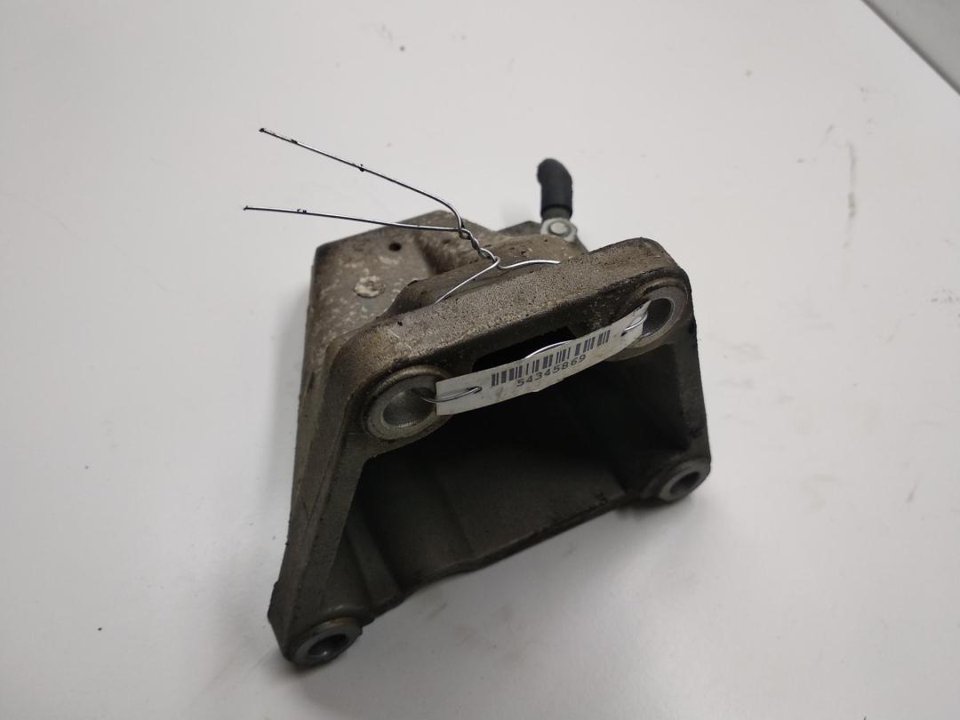кронштейн двигателя Audi A6 C5 1997, 2.4 л., бензин, МКПП, серый, седан, 8D0199308D