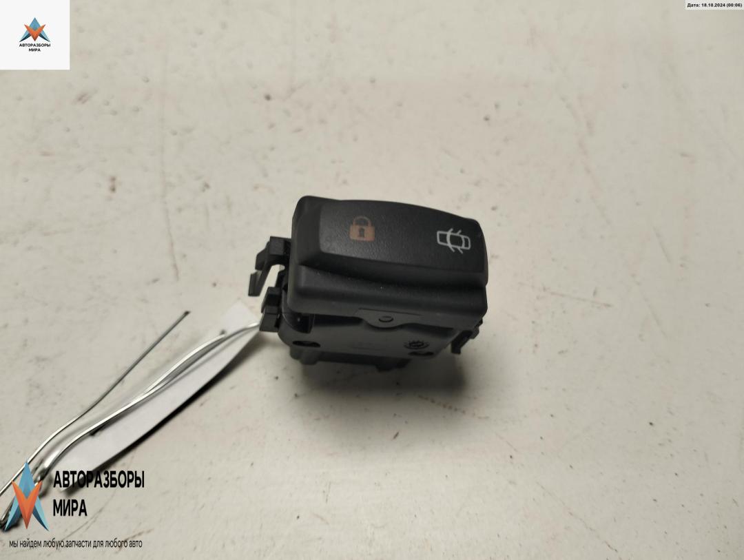 кнопка центрального замка Renault Laguna 2 поколение 2002, 2.0 л., бензин, АКПП, серый, хетчбэк 5 дв., 002446 - фото №1