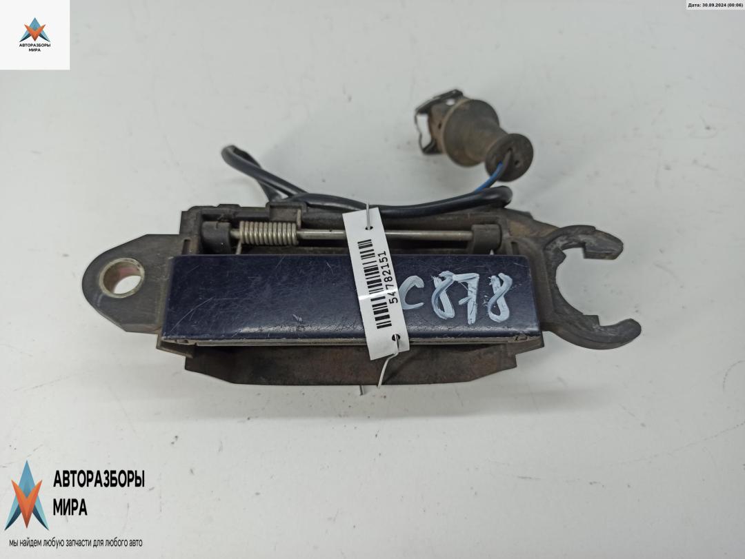 ручка наружная передняя левая Audi A4 B5 1996, 1.8 л., бензин, МКПП, синий, универсал, 8D0837207 - фото №1