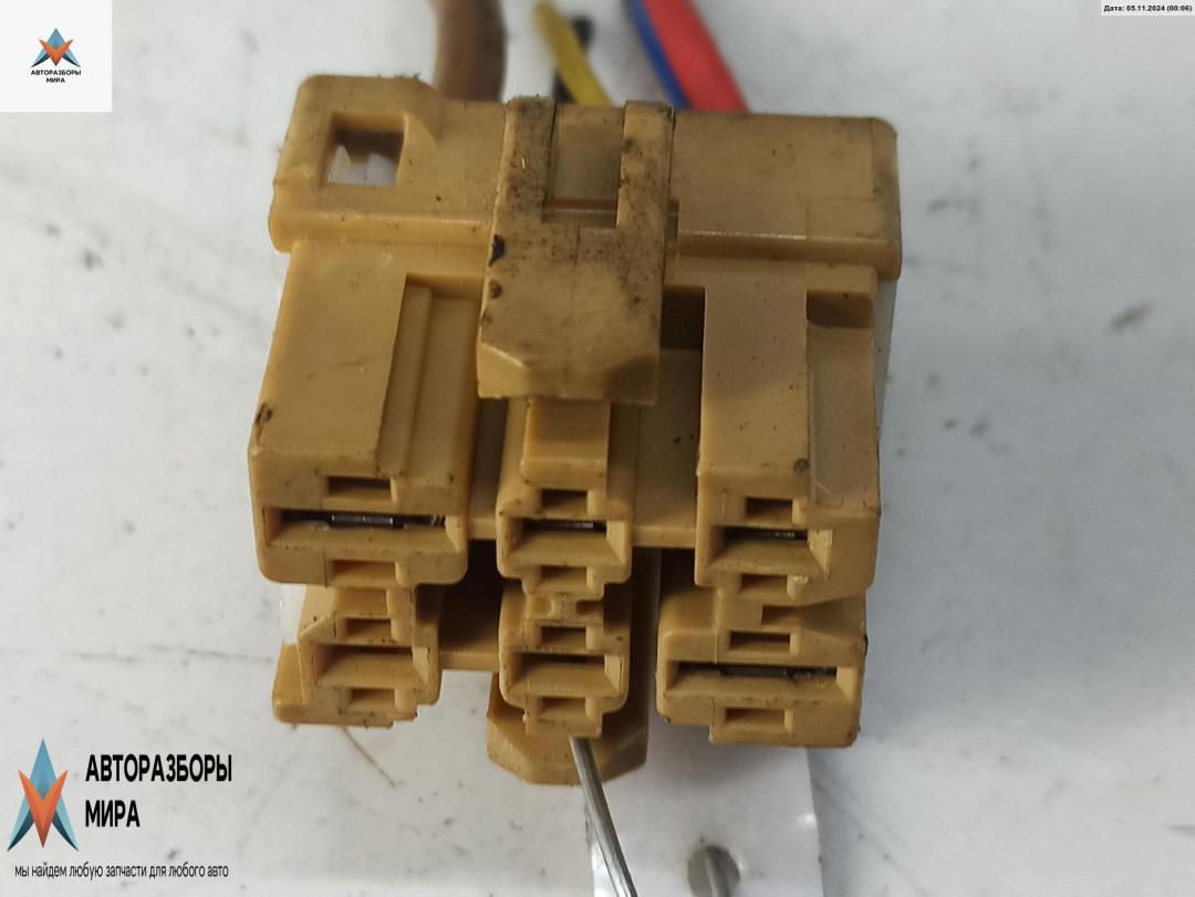 разъем (фишка) проводки Audi A4 B6 2002, 2.4 л., бензин, МКПП, синий, кабриолет, 1355356 - фото №1