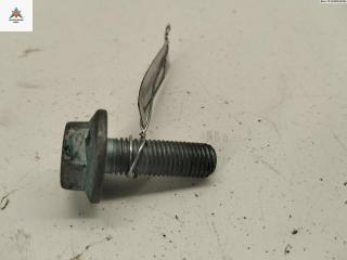 Болт крепления Volkswagen Golf 4 поколение 1998, 1.4 л., бензин, МКПП, красный, хетчбэк 3 дв., REVIFA10.9