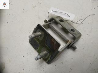 петля крышки багажника Ford Focus 3 поколение 2012, белый, хетчбэк 5 дв., AM51U42901AE