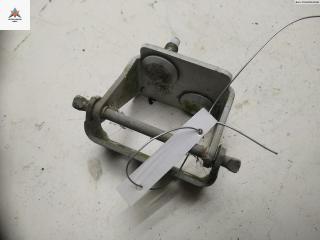 петля крышки багажника Ford Focus 3 поколение 2012, белый, хетчбэк 5 дв., AM51-U42900-AE