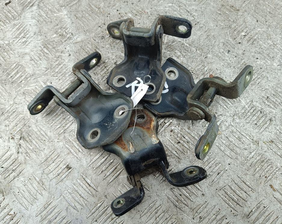 петля двери Mazda 323 BA 1995, синий, хетчбэк 5 дв.