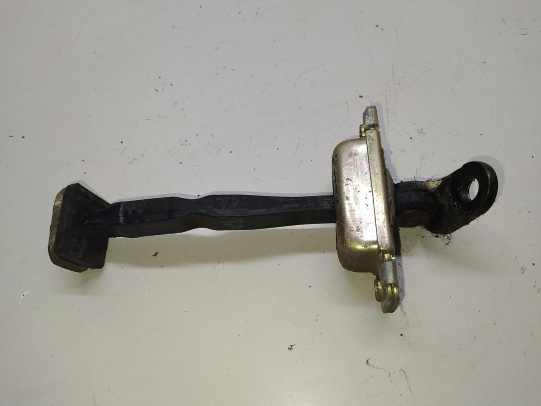 Ограничитель открывания двери задней Hyundai Matrix 2004, минивэн, 7949017000