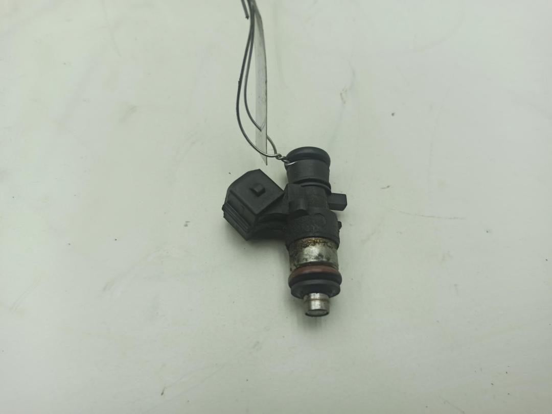 форсунка Renault Modus 2005, 1.2 л., бензин, МКПП, красный, хетчбэк 5 дв., 8200292590