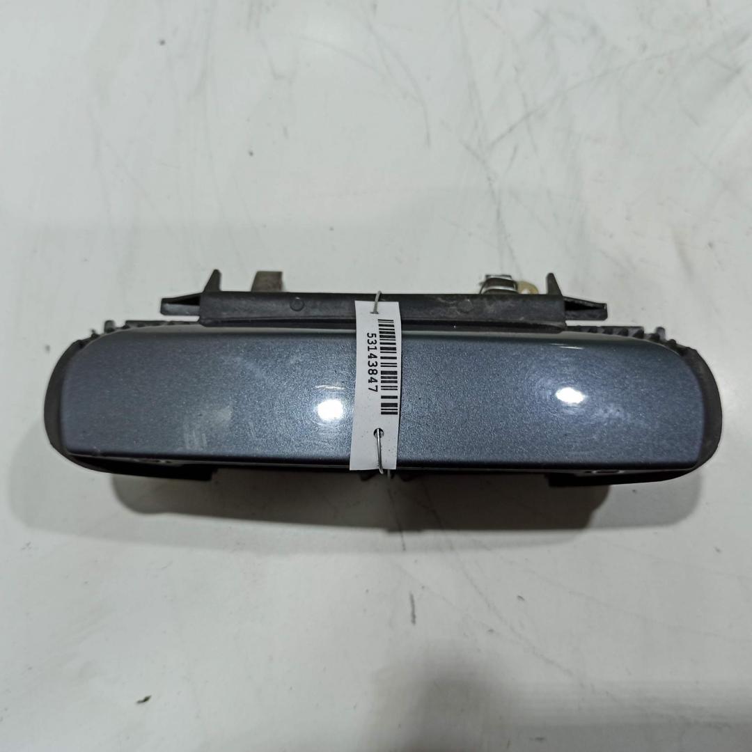 ручка наружная передняя левая Audi A4 B7 2008, 2.0 л., дизель, АКПП, серый, универсал, 8E0839207 - фото №1