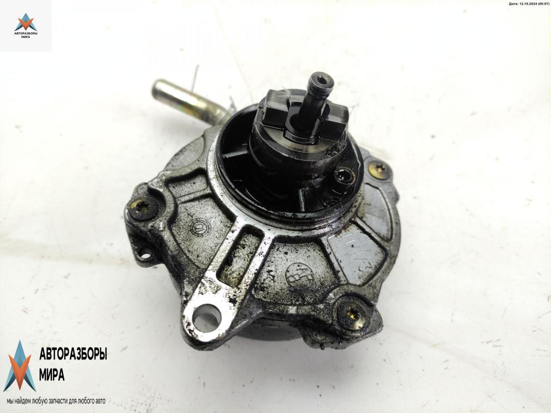 насос вакуумный Mercedes-Benz C-Класс W203/S203/CL203 2002, 2.2 л., дизель, МКПП, синий, седан, 6112300065 - фото №1