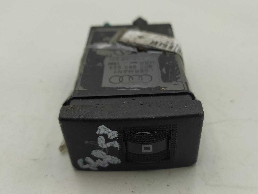кнопка обогрева сидений Audi A4 B5 1997, 1.9 л., дизель, МКПП, серый, универсал, 8D0963563