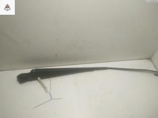 Щеткодержатель (поводок стеклоочистителя) задний Kia Sephia 2 поколение 1997, 1.5 л., бензин, МКПП, красный, хетчбэк 5 дв.