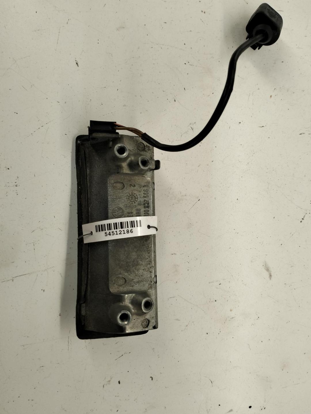 кнопка открытия багажника Volkswagen Bora 1999, 1.9 л., дизель, МКПП, серый, седан, 1J0827566B