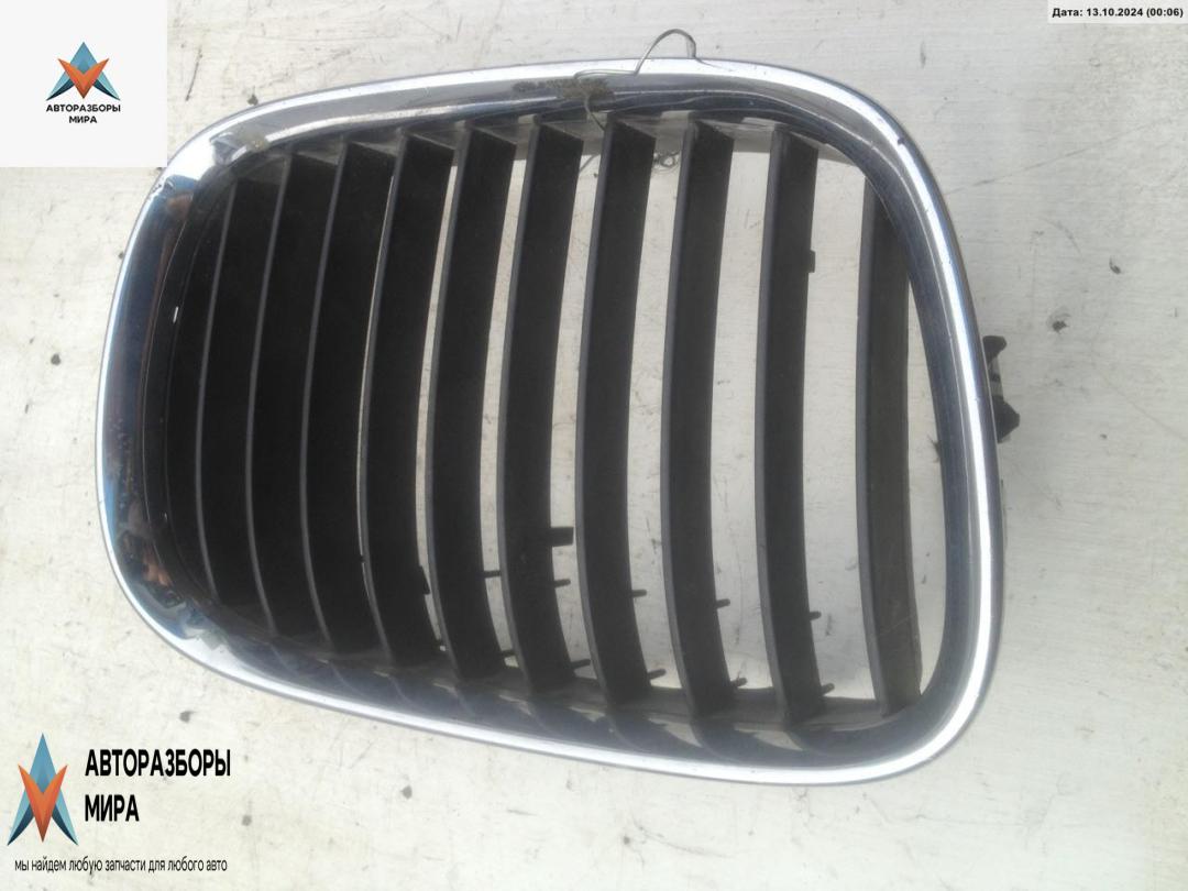 решетка радиатора BMW 5 серия E39 1999, серый, универсал, 8159314 - фото №1