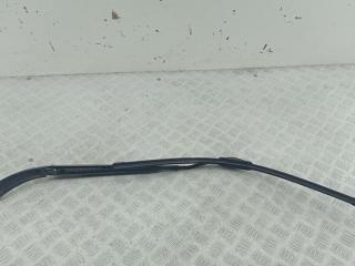 Щеткодержатель (поводок стеклоочистителя) передний Renault Scenic 2 поколение 2004, 1.4 л., бензин, МКПП, серый, минивэн, 8200113230
