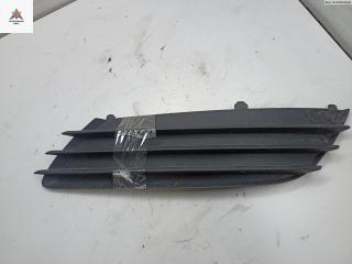 заглушка (решетка) в бампер Opel Astra H/Family [рестайлинг] 2005, 1.8 л., бензин, МКПП, красный, хетчбэк 5 дв., 13117250