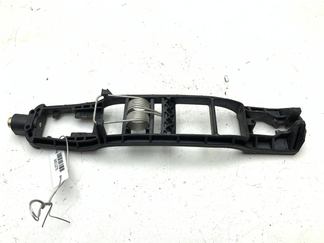 Корпус (держатель) ручки двери задней левой Mercedes-Benz C W202 1995, 1.8 л., бензин, АКПП, зелёный, седан