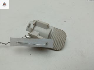 Патрон лампы фонаря Volvo V70 2 поколение 2001, 2.4 л., бензин, МКПП, синий, универсал, 9483291