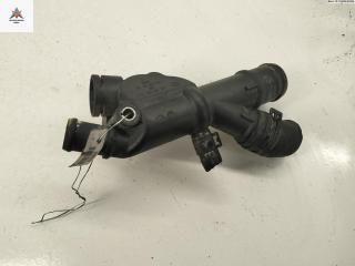 фланец (тройник) системы охлаждения Volkswagen Passat B6 2010, 2.0 л., дизель, МКПП, серый, универсал, 03L121132Q