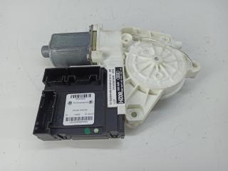 моторчик стеклоподъемника передний правый Audi A3 8P/8PA [рестайлинг] 2007, 1.6 л., бензин, МКПП, чёрный, хетчбэк 3 дв., 8P0959802H