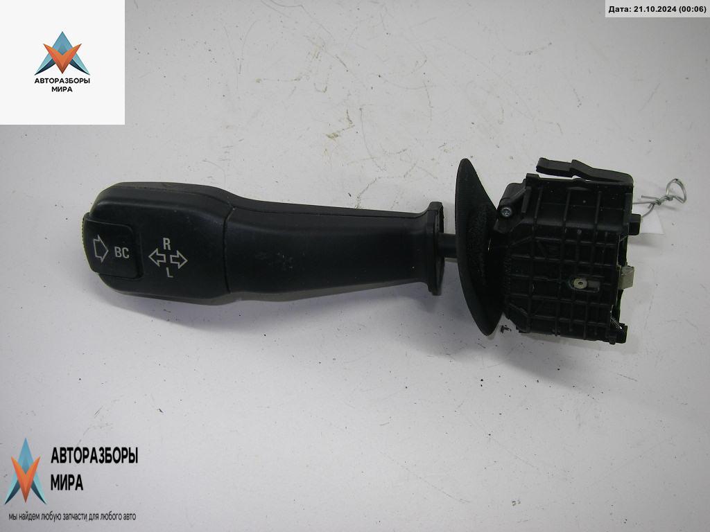 переключатель поворотов BMW 5 серия E39 1999, 2.5 л., бензин, МКПП, белый, седан, 8352172 - фото №1