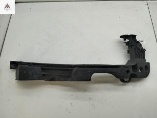 кронштейн переднего бампера Volkswagen Golf 6 поколение 2010, 1.4 л., бензин, МКПП, чёрный, универсал, 1K9807572D