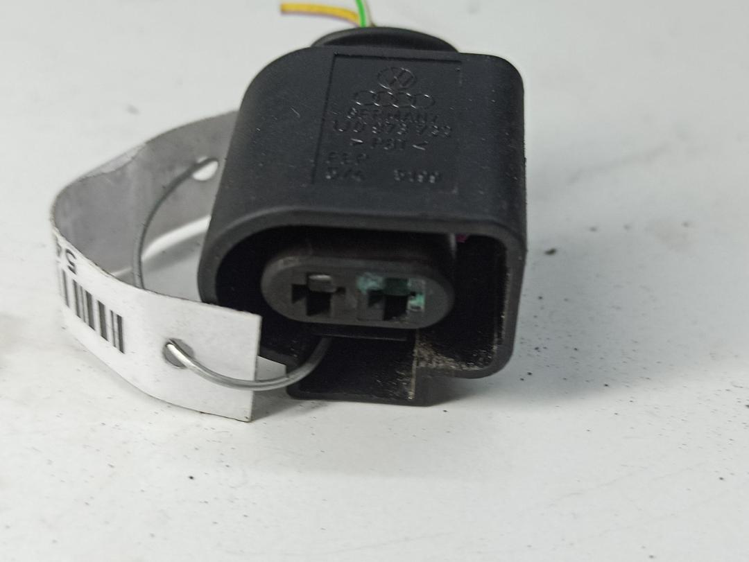 разъем (фишка) проводки Audi A6 4B/C5 2000, 2.5 л., дизель, МКПП, чёрный, универсал, 1J0973722 - фото №1