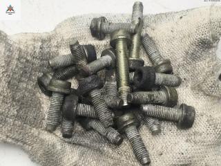 Болт крепления Peugeot 807 1 поколение 2004, 2.2 л., дизель, МКПП, чёрный, минивэн, 4HW, DW12TED4