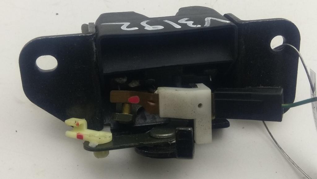 замок багажника Hyundai Accent 2000, хетчбэк 3 дв., 8173025000