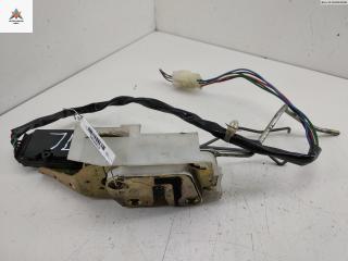 замок двери передней левой Mazda 323 BA 1996, 1.5 л., бензин, МКПП, красный, хетчбэк 5 дв.