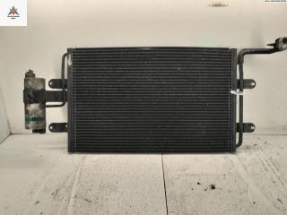 радиатор кондиционера Volkswagen Bora 1 поколение 2001, 1.9 л., дизель, МКПП, серый, универсал, 1J0820411D