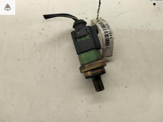 датчик температуры Volkswagen Golf 4 поколение 2002, 1.6 л., бензин, МКПП, чёрный, хетчбэк 3 дв., 059919501A