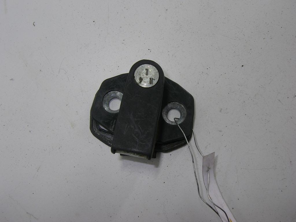 выключатель концевой (концевик) BMW 3 E36 1995, 1.6 л., бензин, МКПП, чёрный, седан, 8122299