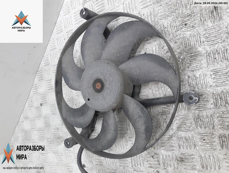 вентилятор радиатора Volkswagen Golf 4 поколение 1999, 1.4 л., бензин, МКПП, красный, хетчбэк 5 дв. - фото №1