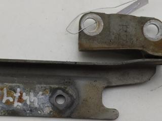 петля капота правая Mazda 323 BA 1995, жёлтый, седан