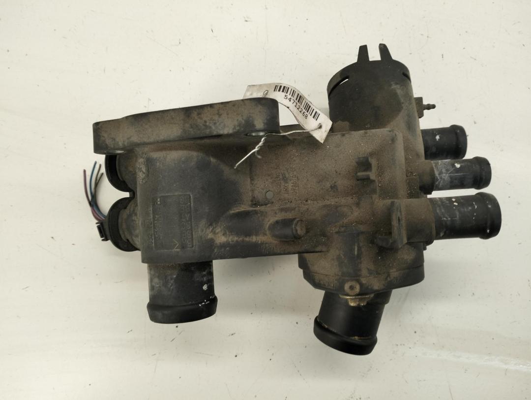корпус термостата SEAT Toledo 3 поколение 2004, 1.6 л., бензин, МКПП, синий, седан, 032121111 - фото №1
