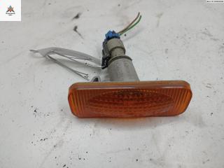 повторитель передний правый Opel Omega B 1998, 2.0 л., бензин, МКПП, белый, седан