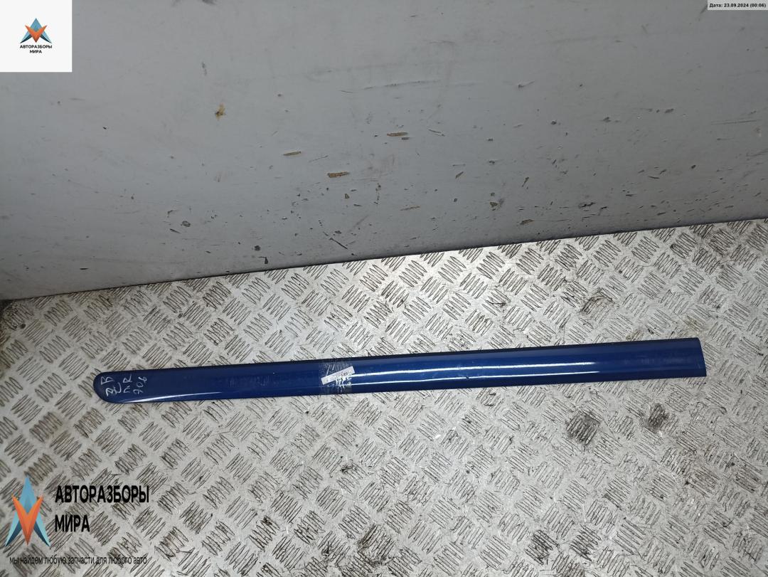 молдинг двери передней правой Opel Zafira 2 поколение (B) 2007, 1.9 л., дизель, АКПП, синий, минивэн - фото №1