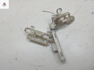 кронштейн (крепление) Opel Astra F [рестайлинг] 1996, 1.6 л., бензин, АКПП, красный, хетчбэк 5 дв., 90414802