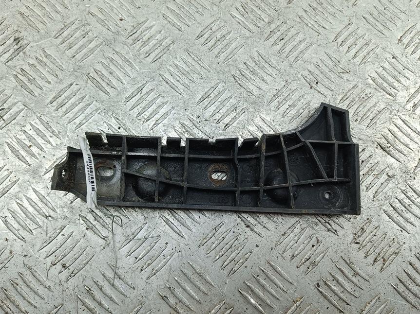 кронштейн переднего бампера Audi A6 C5 1999, 2.4 л., бензин, АКПП, серый, универсал, 4B0807284B