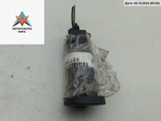 кнопка открытия багажника Ford Fiesta 5 поколение 2002, 1.4 л., бензин, МКПП, серый, хетчбэк 5 дв.