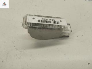 фонарь салона (плафон) Volkswagen Passat B5 1999, 2.8 л., бензин, МКПП, синий, универсал, 3B0947415B