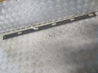 молдинг двери передней правой Mercedes-Benz C-Класс W202/S202 [рестайлинг] 2000, 2.0 л., бензин, МКПП, чёрный, универсал