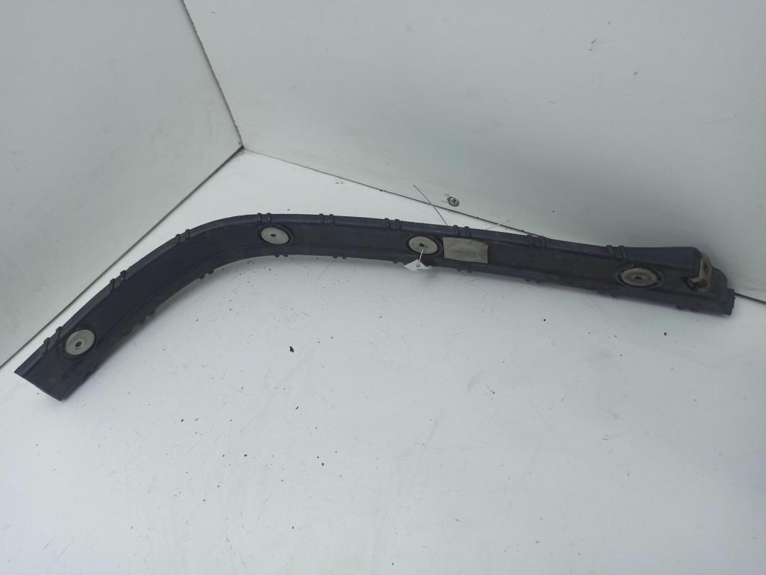 кронштейн заднего бампера Opel Zafira A 2003, 2.2 л., дизель, МКПП, серый, минивэн, 90580842 - фото №1