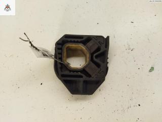 кронштейн радиатора Volkswagen Golf 5 поколение 2003, 1.6 л., бензин, МКПП, чёрный, хетчбэк 3 дв., 1K0121367