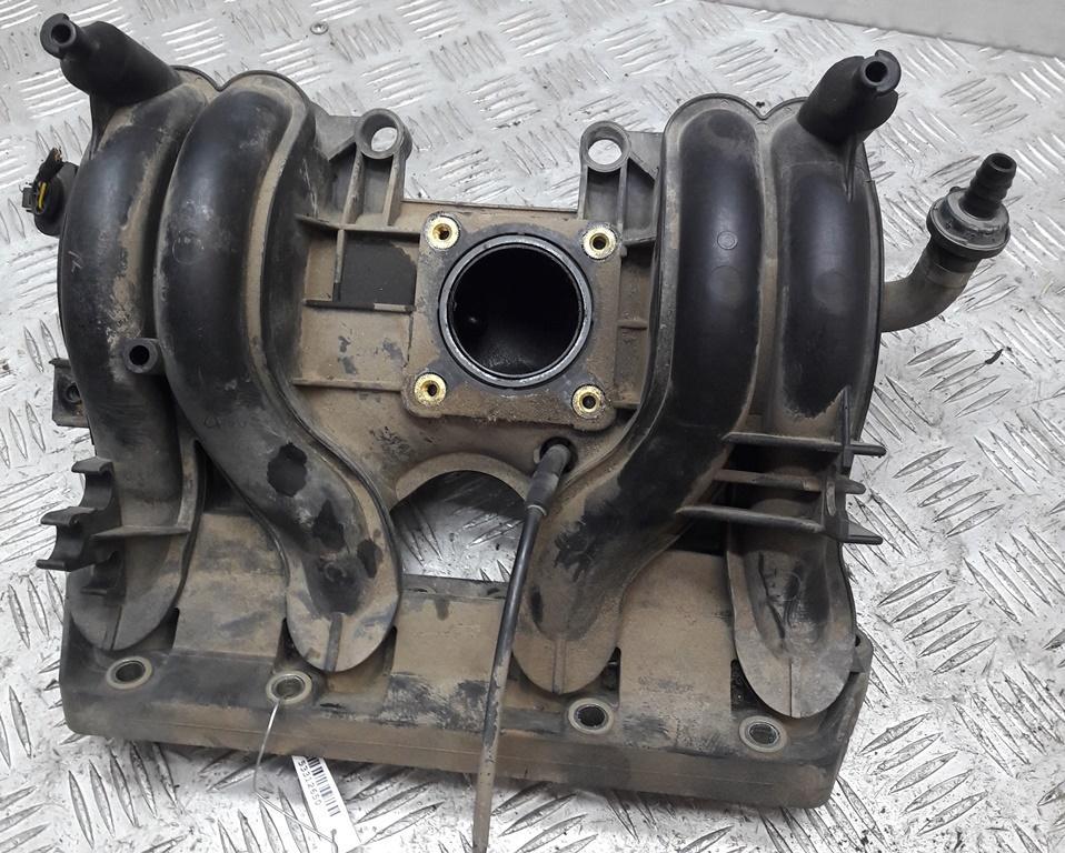 коллектор впускной Volkswagen Polo 1999, 1.4 л., бензин, седан